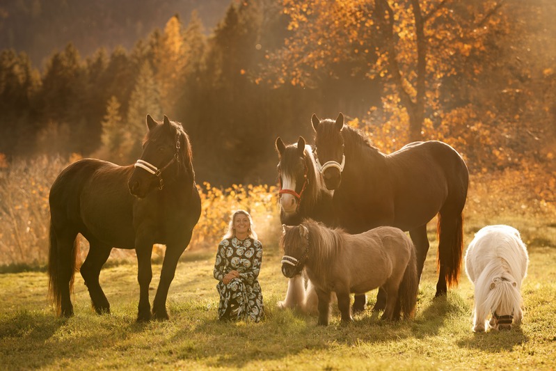 Goldhufe Team – Sonja Moser mit ihren Pferden und Ponys